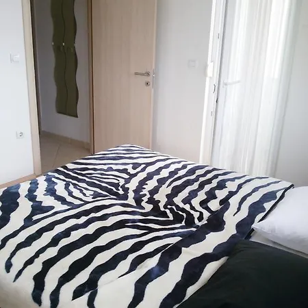 Katja Apartman *